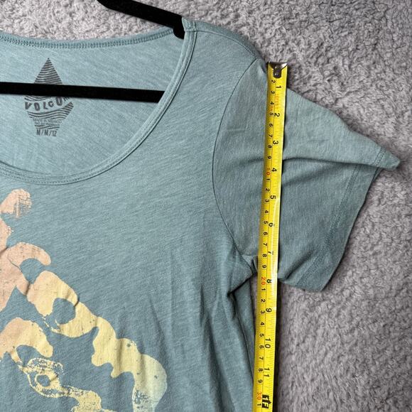 Volcom T Shirt Womens Medium Green Scoop Neck Short Sleeve - Picture 3 of 11